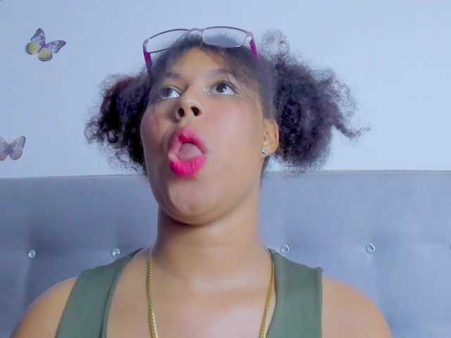 tatianasquirthot live cam on BongaCams