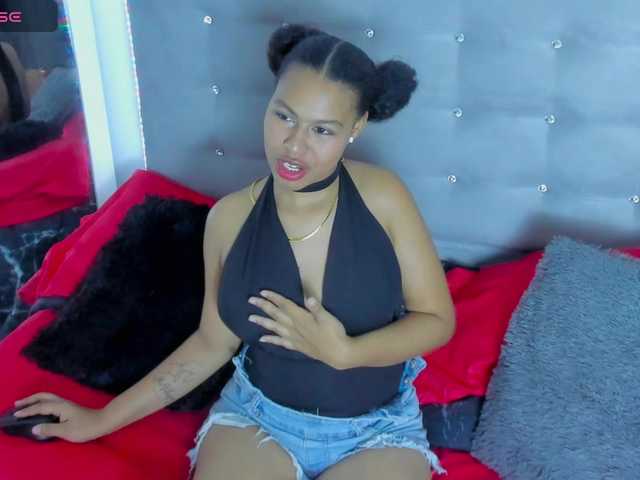 tatianasquirthot live cam on BongaCams
