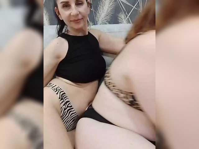 NekaneThyghs