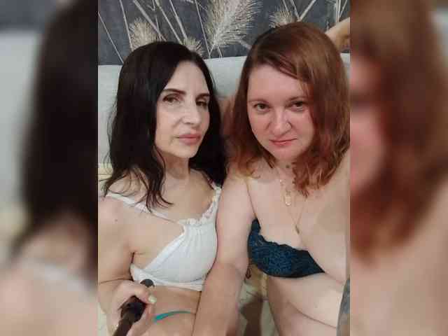 Badbadgirlss webcam