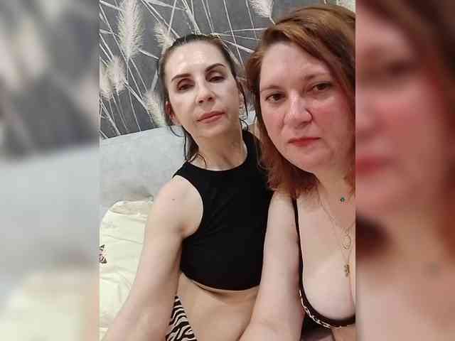 Badbadgirlss webcam