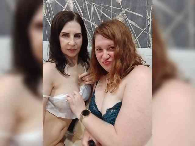Badbadgirlss webcam