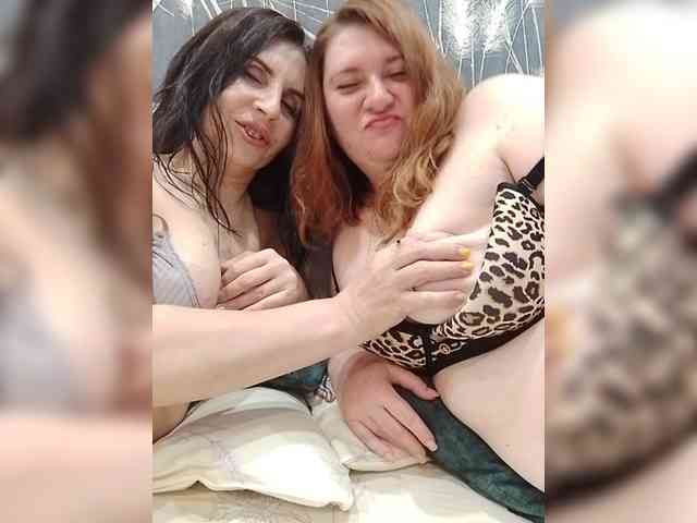 Badbadgirlss webcam