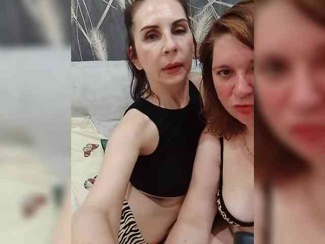 Badbadgirlss webcam