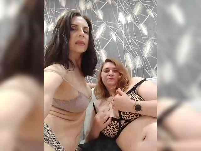 NekaneThyghs Live Webcam on BongaCams