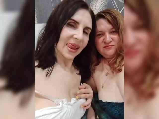 Badbadgirlss webcam