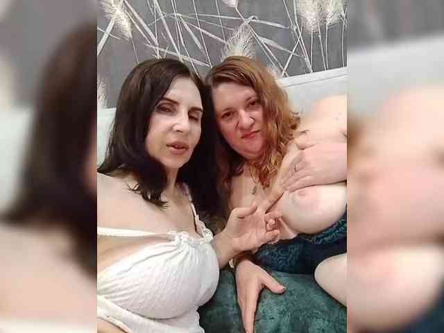 Badbadgirlss webcam