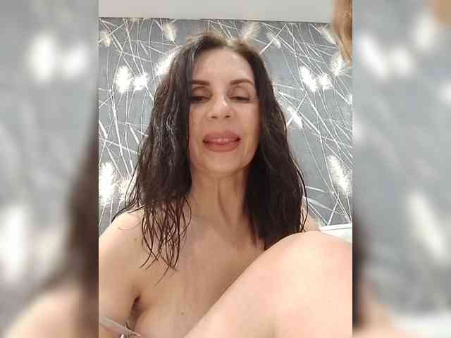 Badbadgirlss webcam