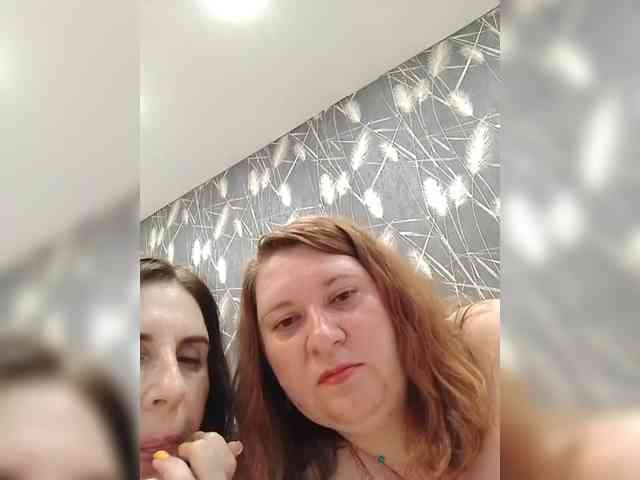 Badbadgirlss webcam