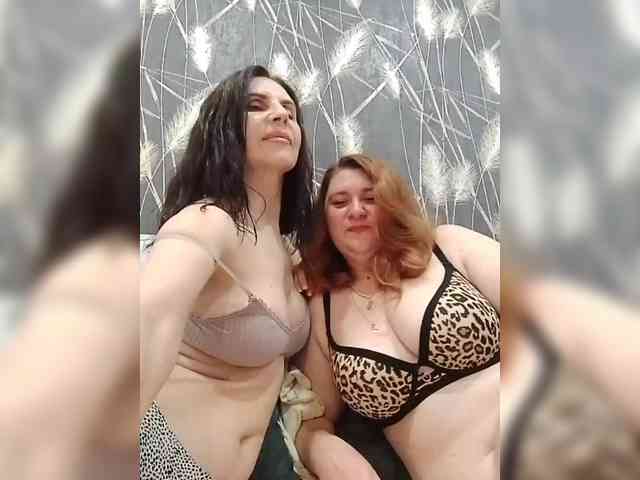 NekaneThyghs Live Webcam on BongaCams