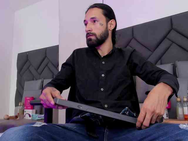Alex-Val- Alex-Val-