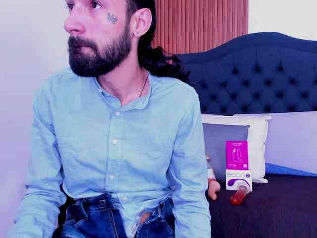 Alex-Val- Alex-Val-