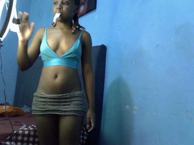 GoldenGoddess1's BongaCams show and profile