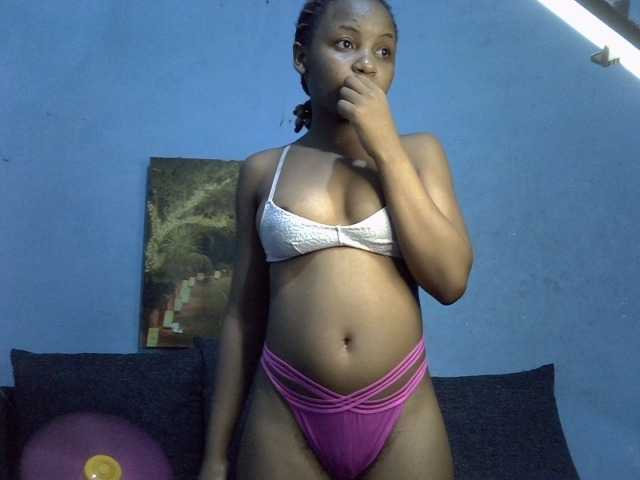 GoldenGoddess1's BongaCams show and profile