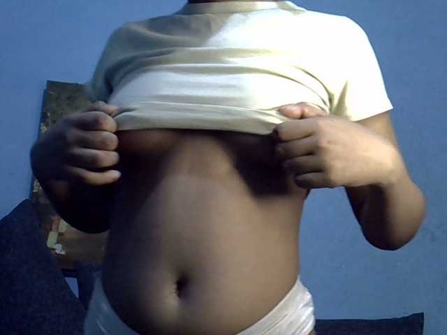 GoldenGoddess1's BongaCams show and profile