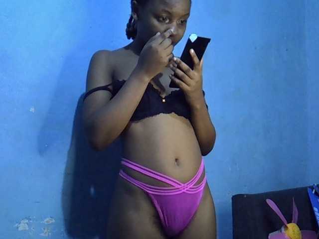 GoldenGoddess1's BongaCams show and profile