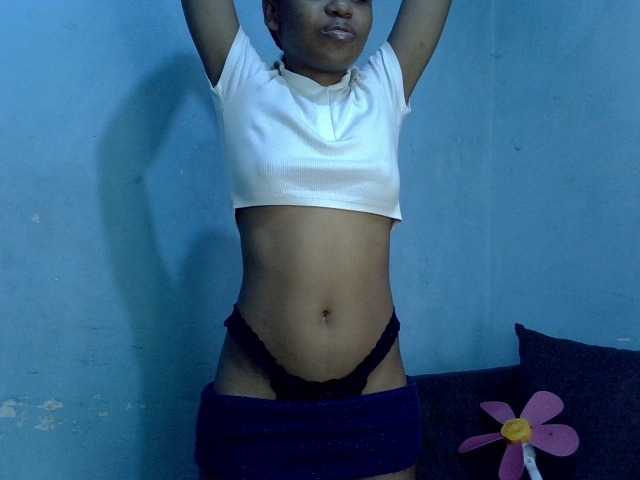 GoldenGoddess1's BongaCams show and profile