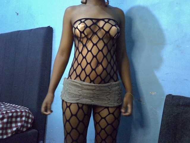 GoldenGoddess1's BongaCams show and profile