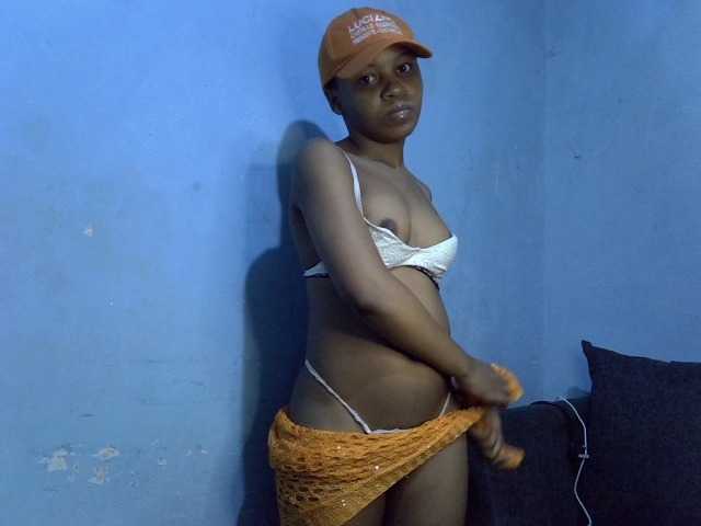 GoldenGoddess1's BongaCams show and profile