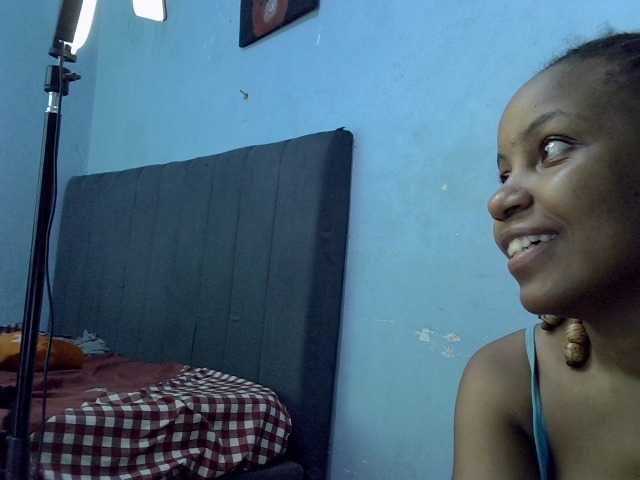 GoldenGoddess1's BongaCams show and profile