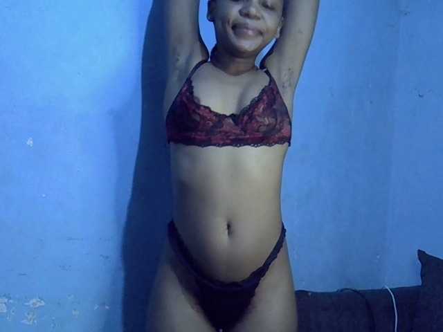 GoldenGoddess1's BongaCams show and profile