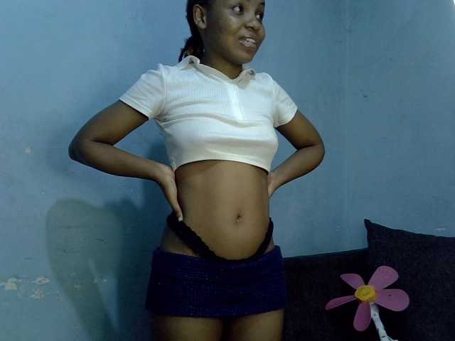 GoldenGoddess1's BongaCams show and profile