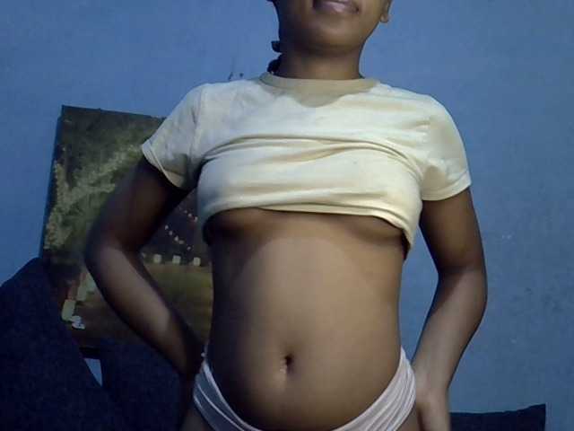 GoldenGoddess1's BongaCams show and profile