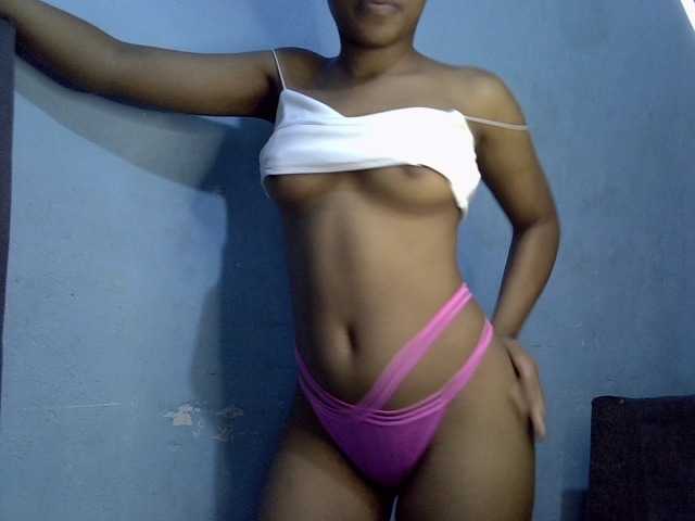 GoldenGoddess1's BongaCams show and profile