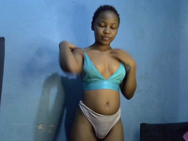 GoldenGoddess1's BongaCams show and profile