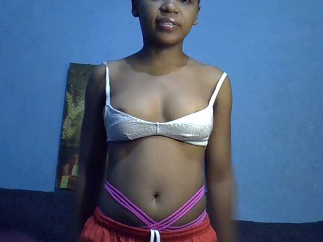 GoldenGoddess1's BongaCams show and profile