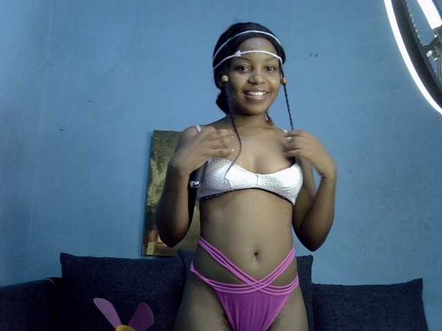 GoldenGoddess1's BongaCams show and profile