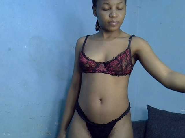 GoldenGoddess1's BongaCams show and profile