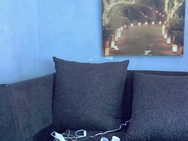 GoldenGoddess1's BongaCams show and profile