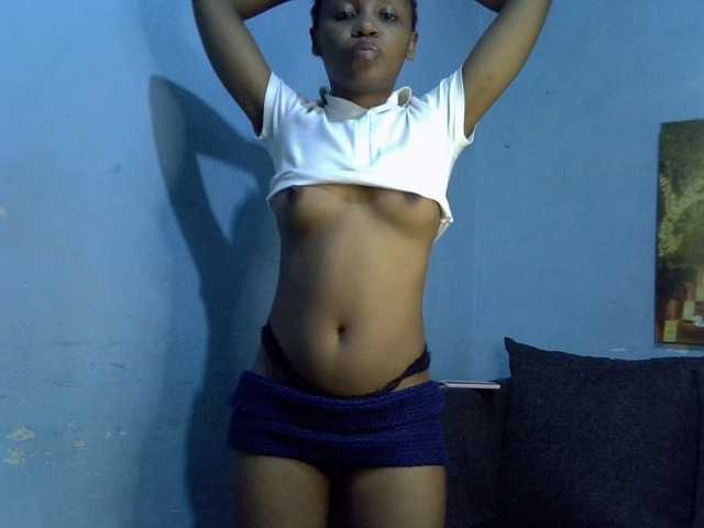 GoldenGoddess1's BongaCams show and profile