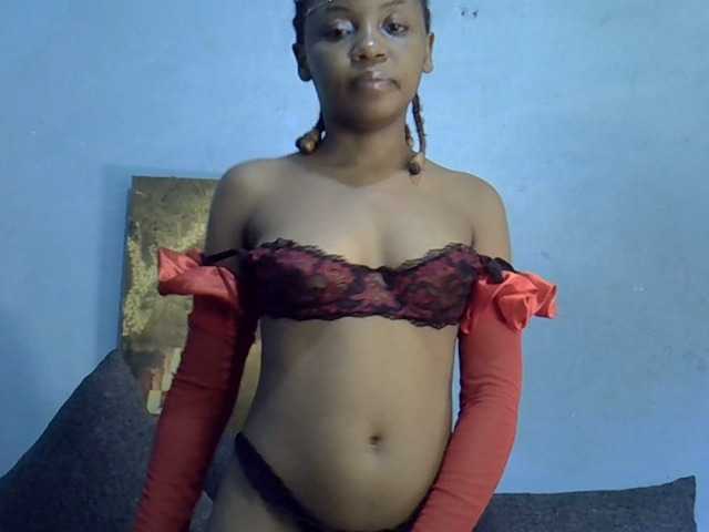 GoldenGoddess1's BongaCams show and profile