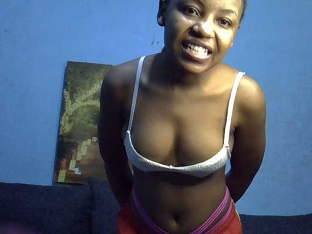 GoldenGoddess1's BongaCams show and profile