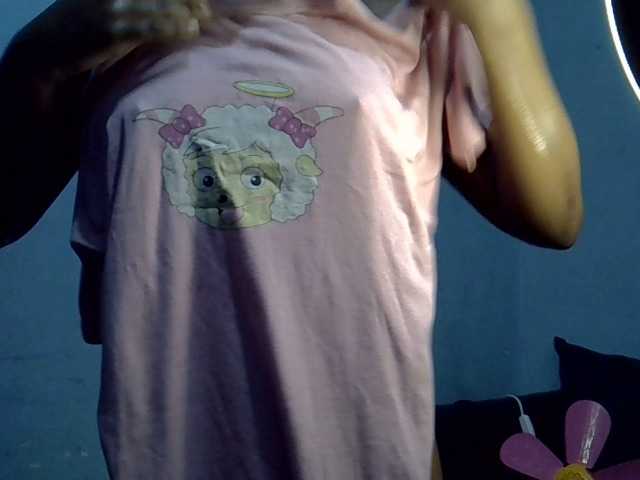 GoldenGoddess1's BongaCams show and profile