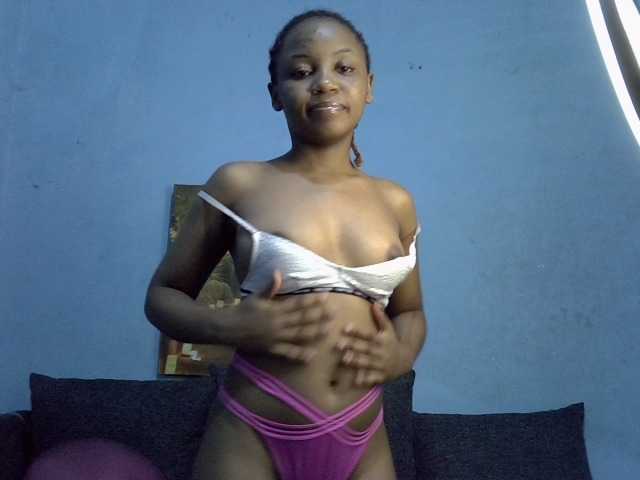 GoldenGoddess1's BongaCams show and profile