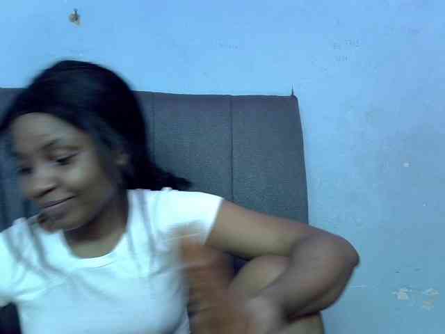 GoldenGoddess1 webcam