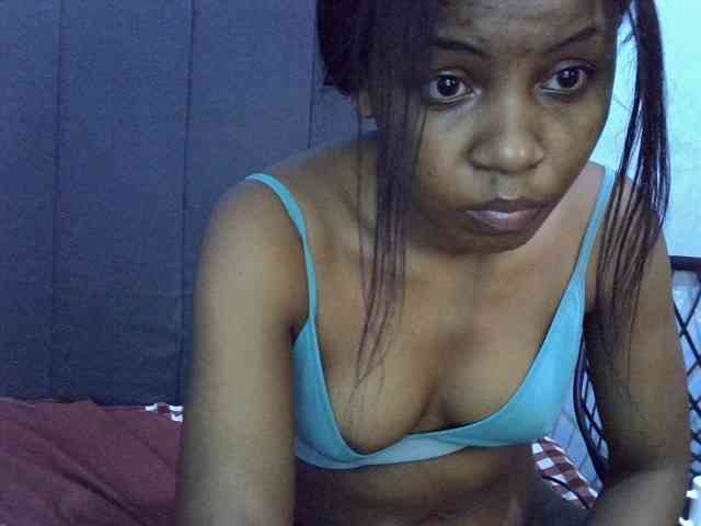 GoldenGoddess1 webcam