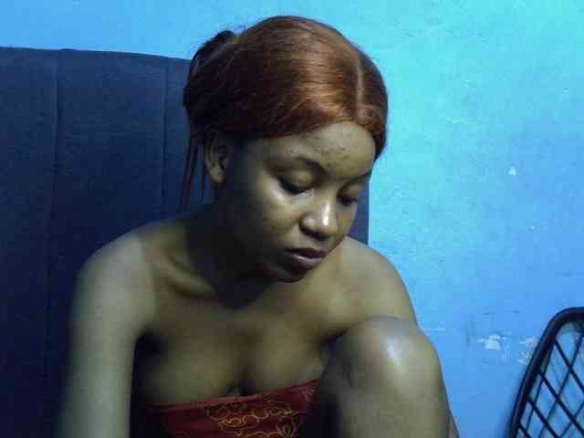 GoldenGoddess1 GoldenGoddess1