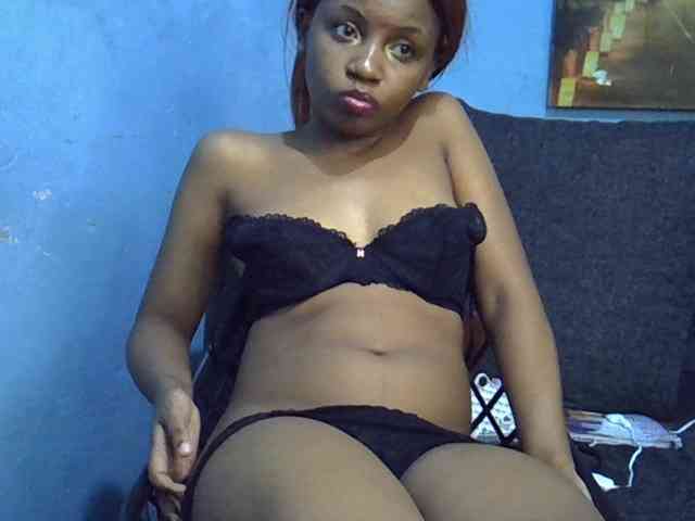 GoldenGoddess1 webcam