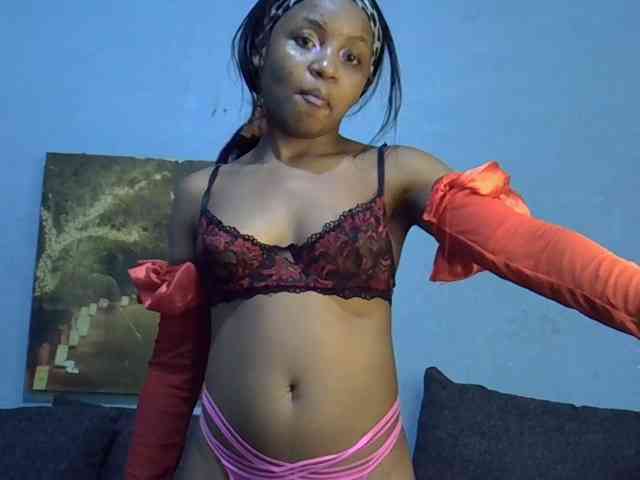 GoldenGoddess1 webcam