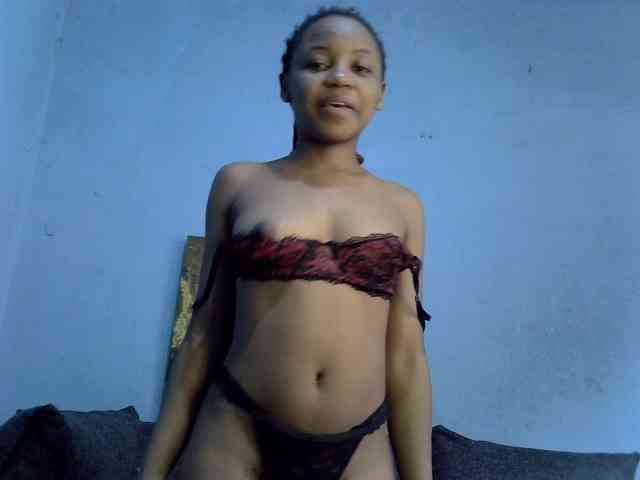 GoldenGoddess1 webcam