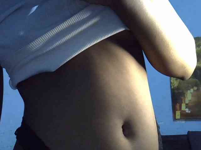 GoldenGoddess1 webcam