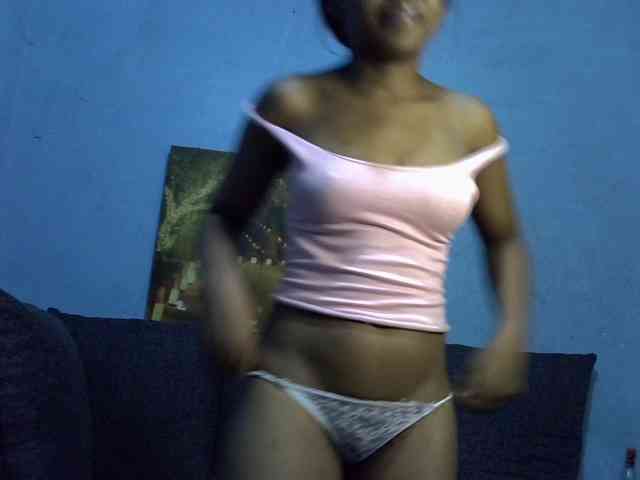 GoldenGoddess1 webcam