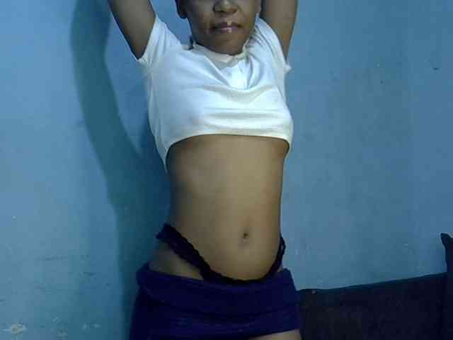 GoldenGoddess1 webcam