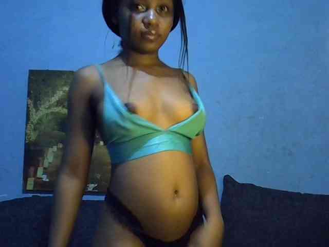 GoldenGoddess1 webcam