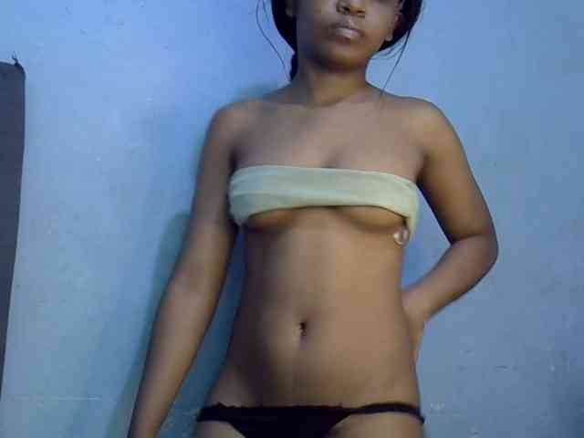 GoldenGoddess1 webcam