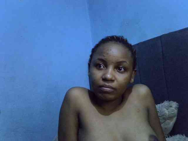 GoldenGoddess1 webcam